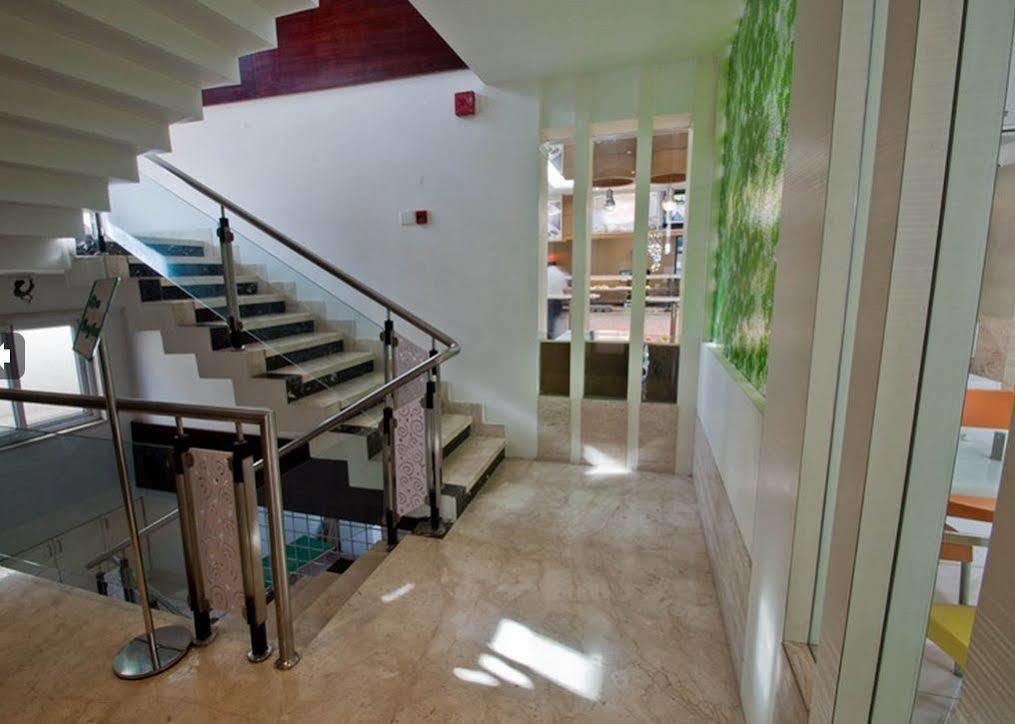 Green Leaves Hotel Hyderabad Exterior foto